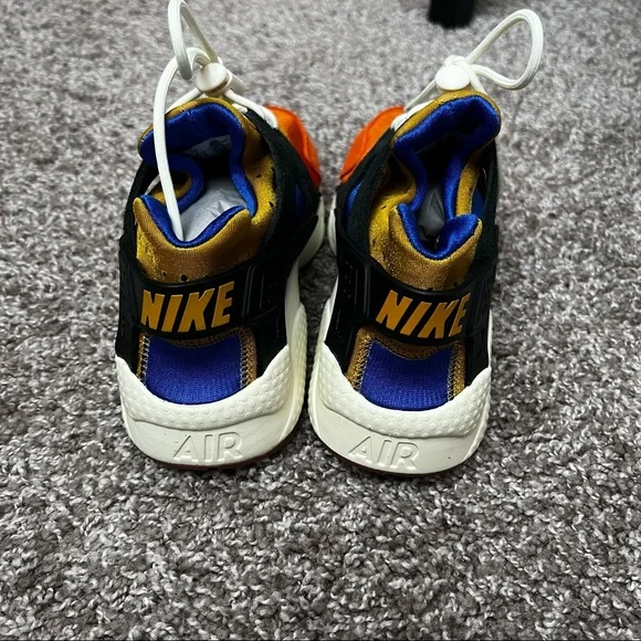 Nike Huarache - Picture 5 of 9